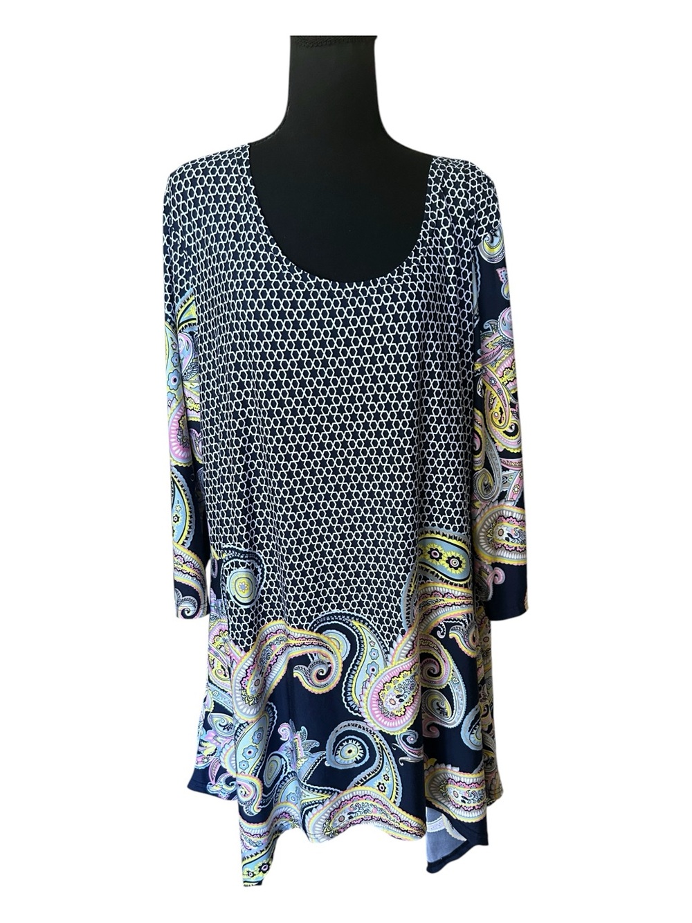 White Mark Tegan Paisley Swing Tunic with Yellow & Pink Accents 3XL - Picture 3 of 11